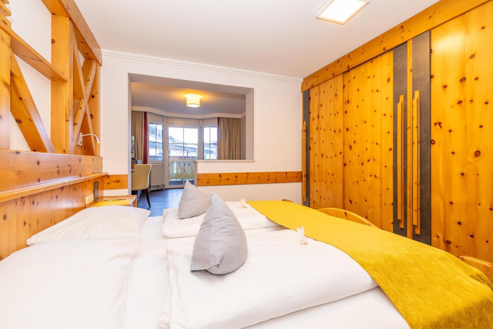 Jufa Alpenhotel Saalbach Exterior foto